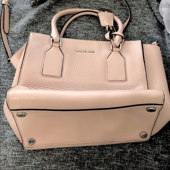 SOLD Michael Kors handbag - Picture 3 of 6